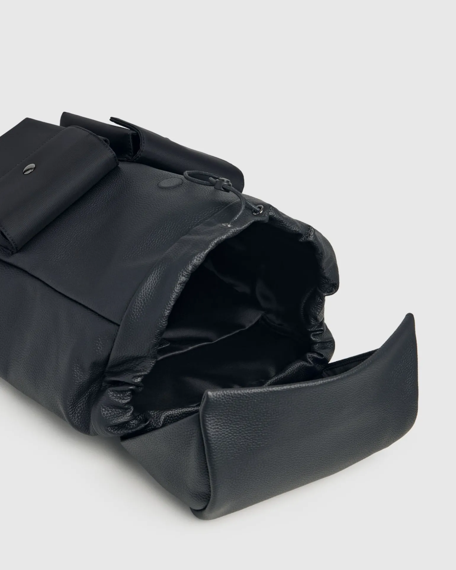 Atlas Mens Backpack Bag