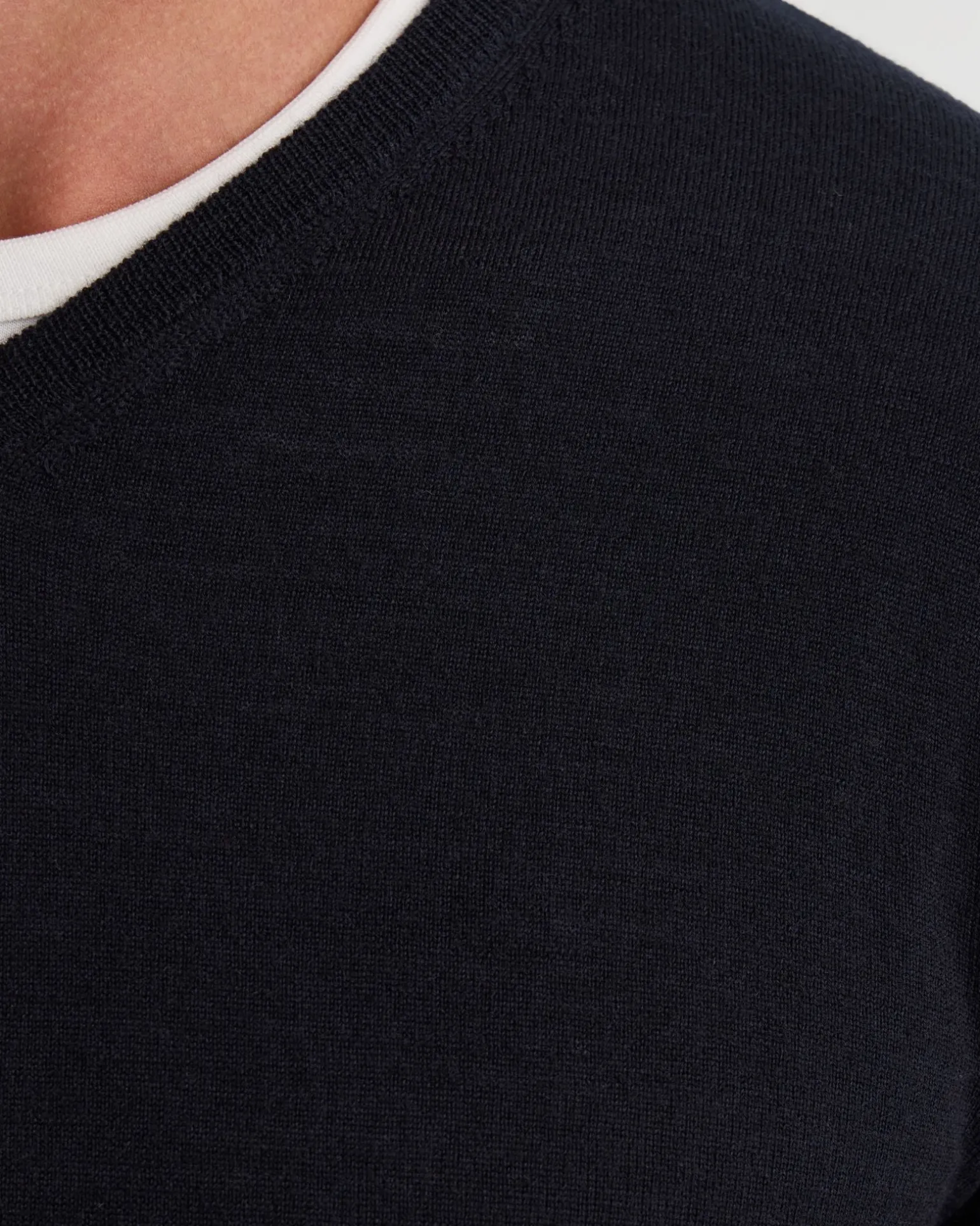 Basic V-Neck Pure Wool Pullover