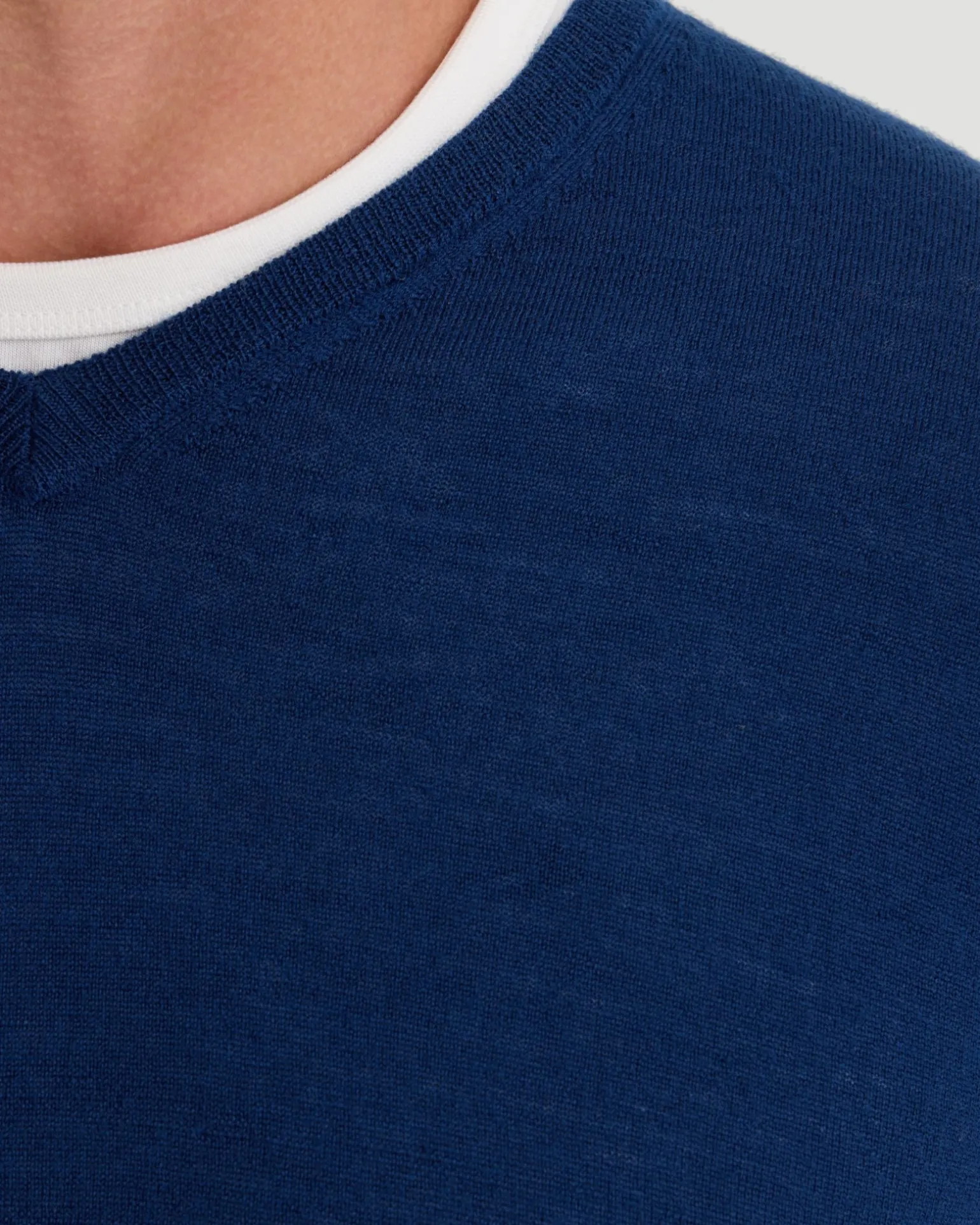 Basic V-Neck Pure Wool Pullover
