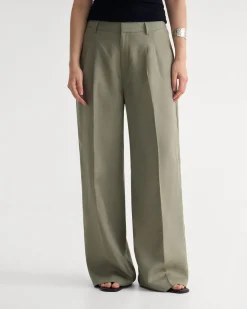 Cameron Pant