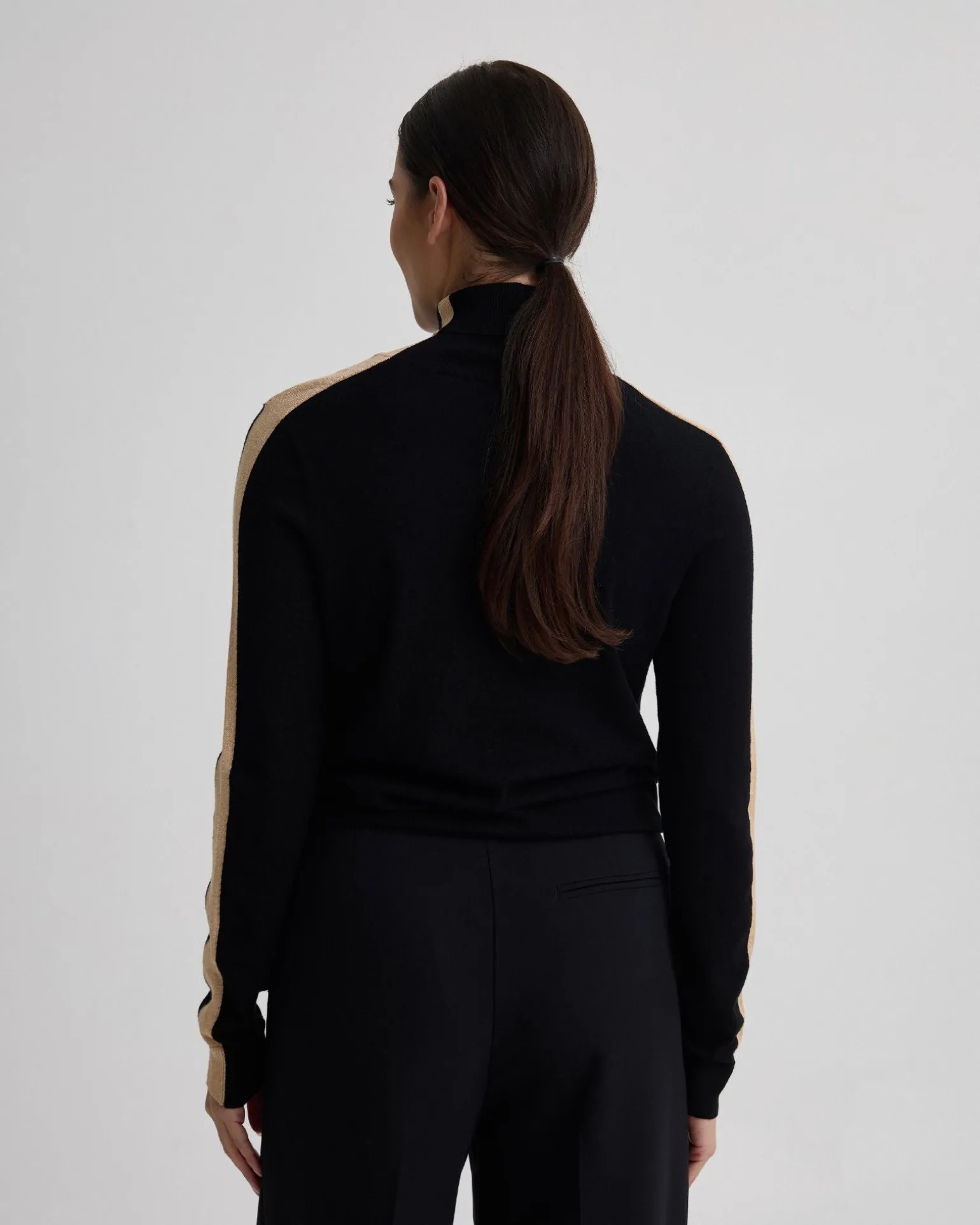 Ela Contrast Panel Turtle Neck