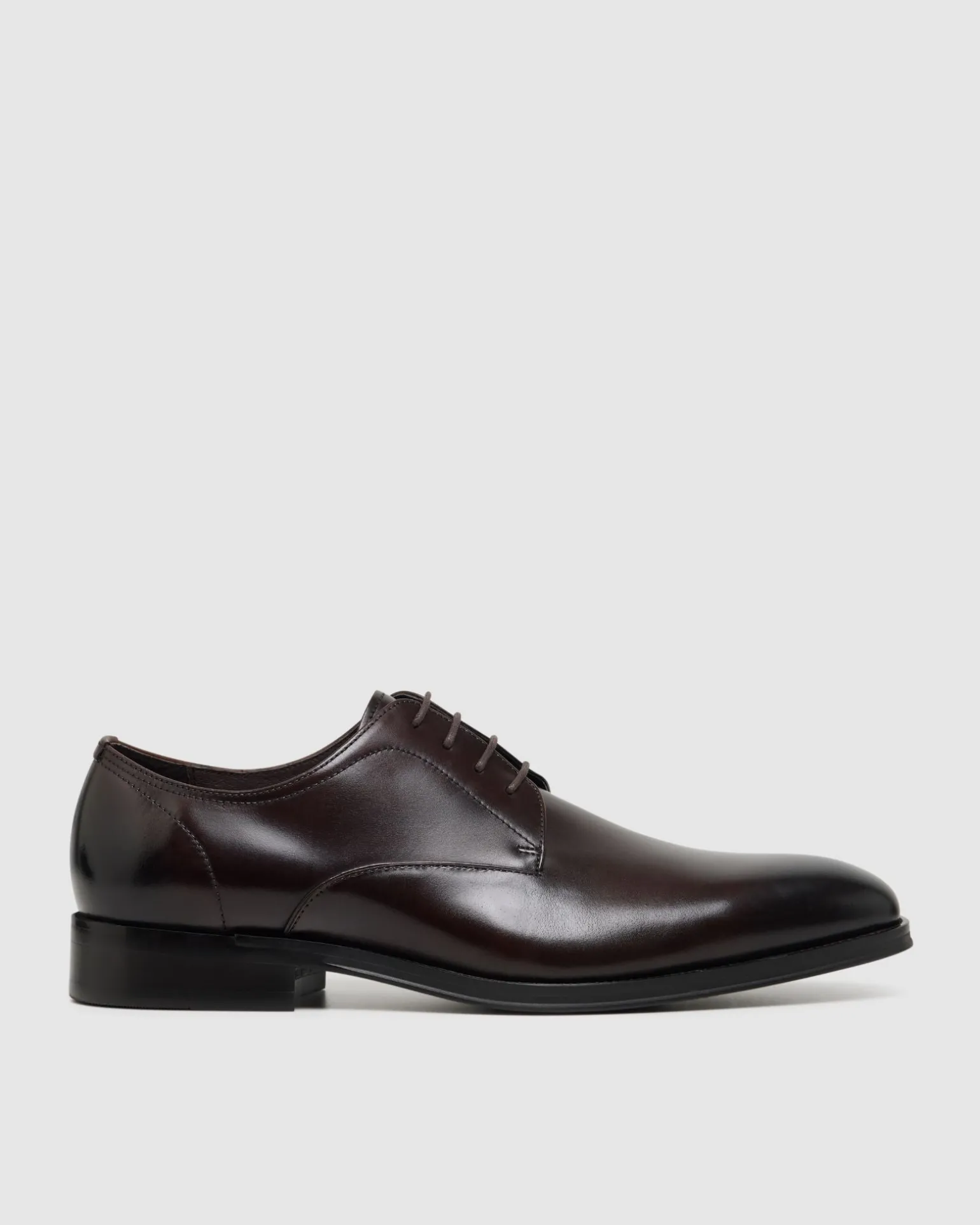 Ezra Lace Up Leather Derby Shoe