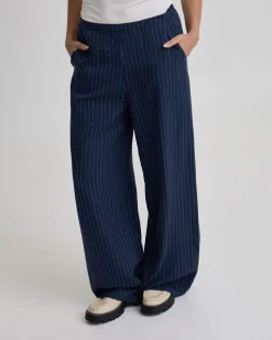 Hattie Straight Leg Pant