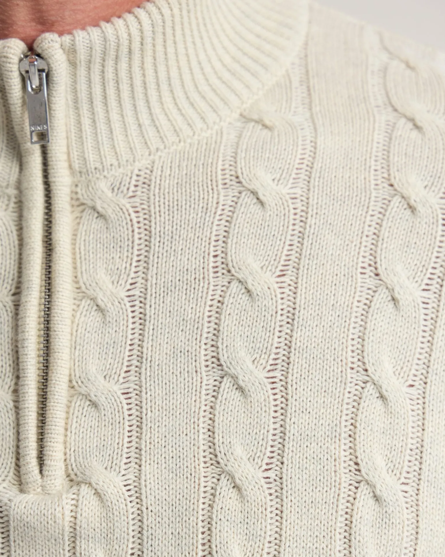 Marlon Zip Neck Cable
