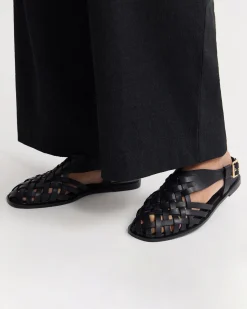 Noa Fisherman Sandal