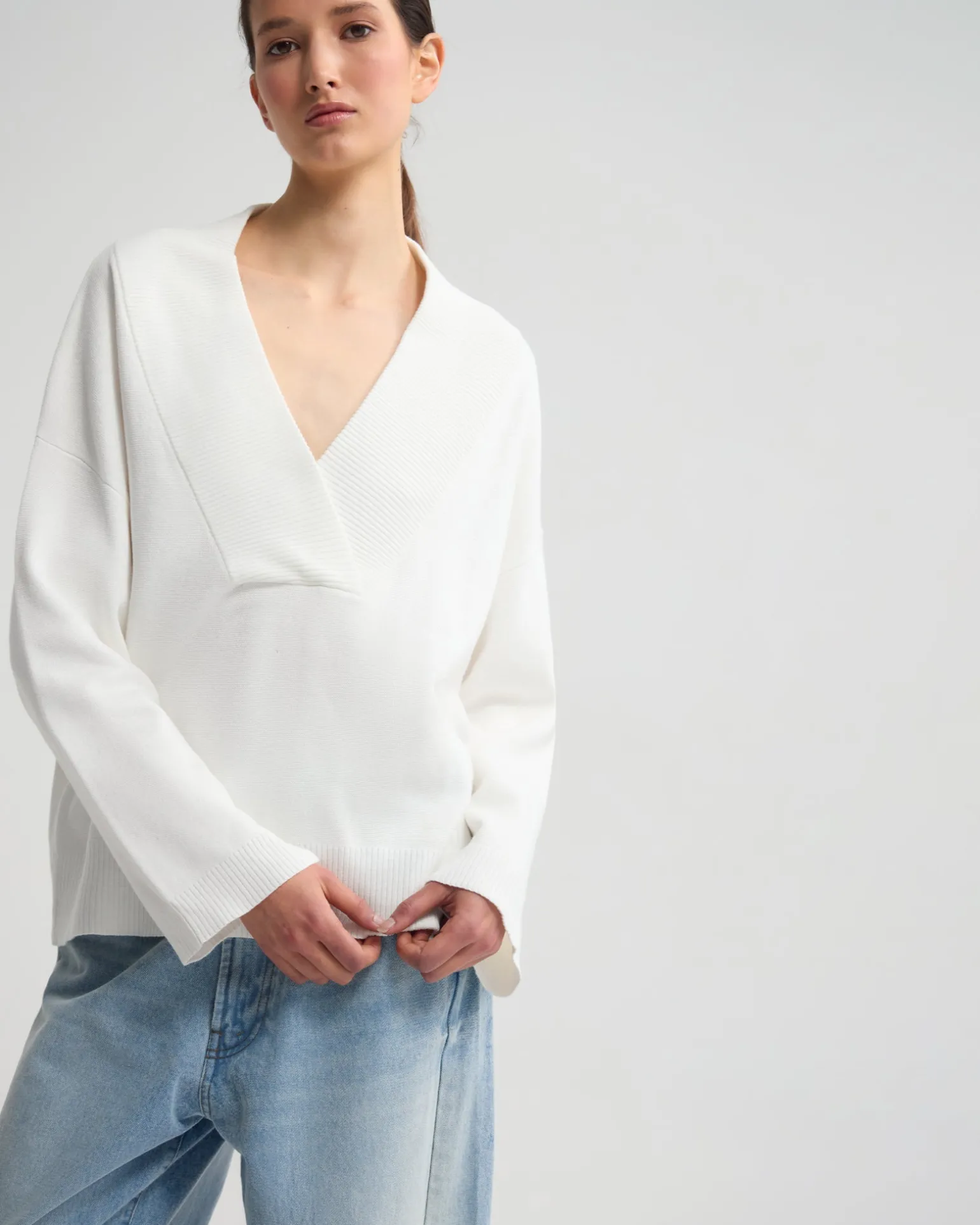 Pia Cotton V-Neck Knit