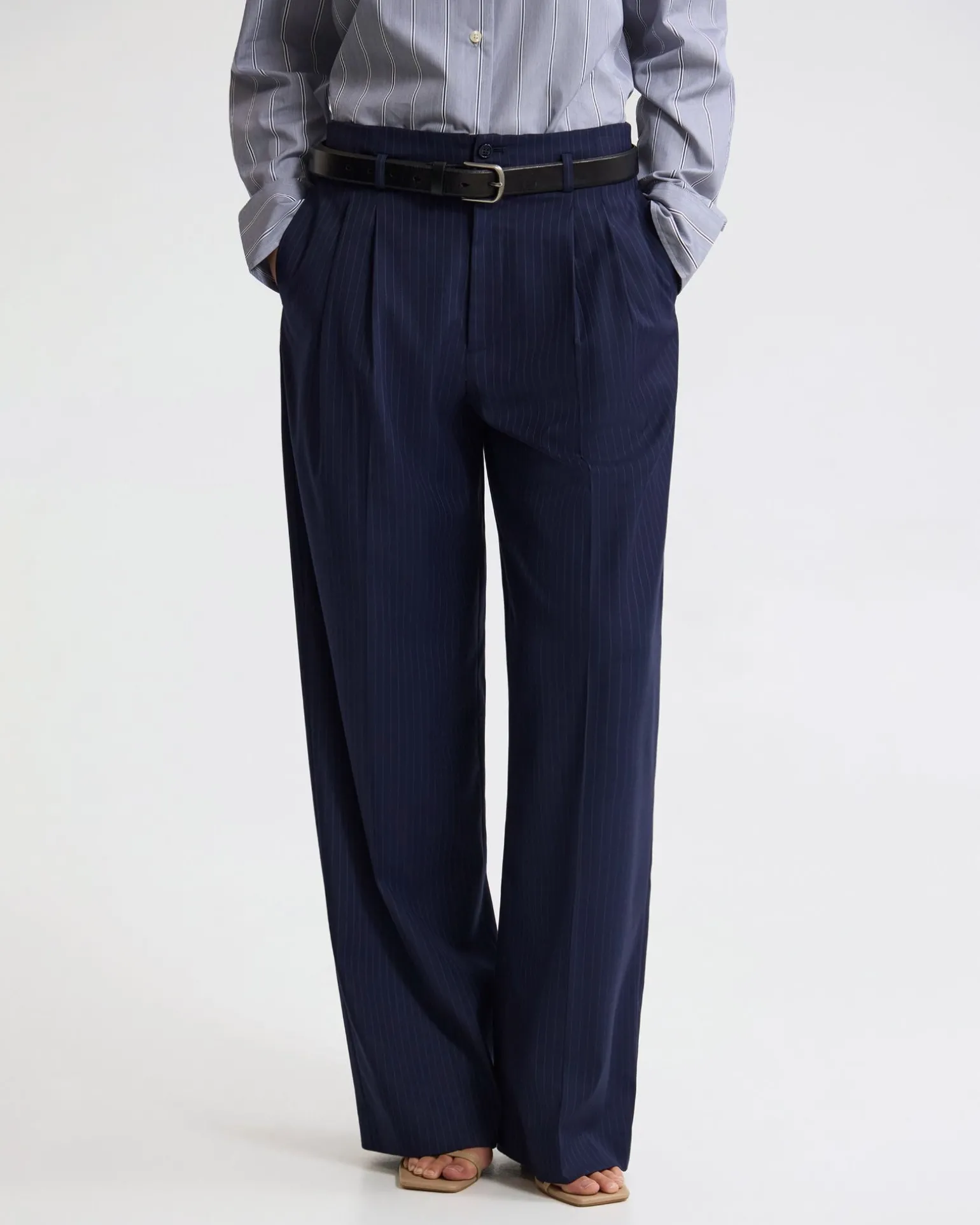 Thea Low Belt Loop Pant
